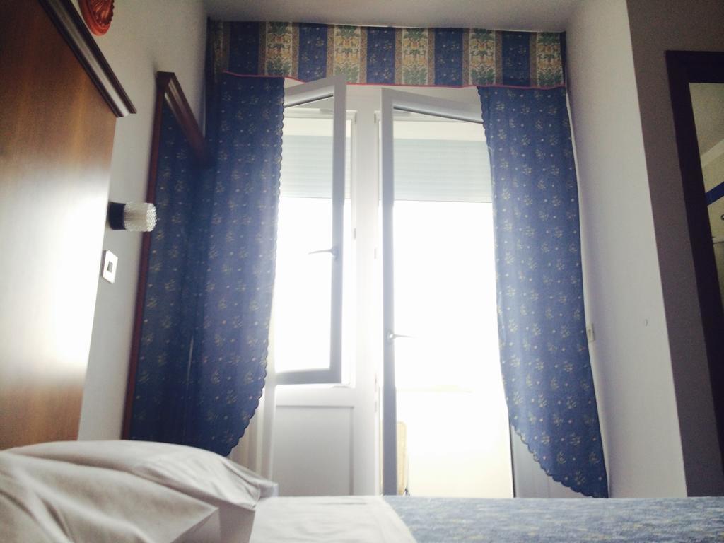 Hotel Villa Candia Lignano Sabbiadoro Quarto foto